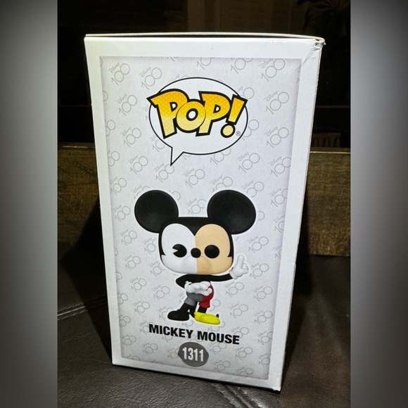 Funko Pop! Hot Topic Exclusive Disney 100 Mickey Mouse Vinyl Figure 1311 - Picture 4 of 6